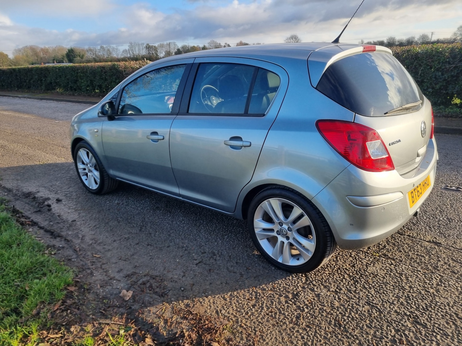 Used Vauxhall Corsa 2013 for sale - 76682699: Photo 1