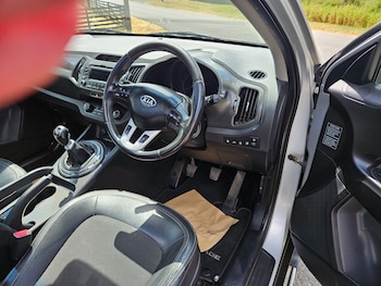 Used Kia Sportage 2011 for sale - 79407524: Photo