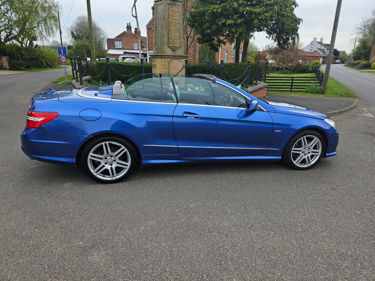Used Mercedes-Benz E Class 2010 for sale - 78177139: Photo 10