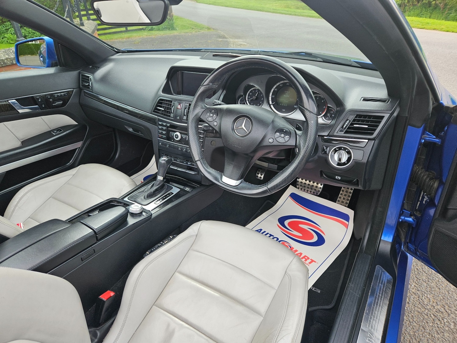 Used Mercedes-Benz E Class 2010 for sale - 78177139: Photo 2