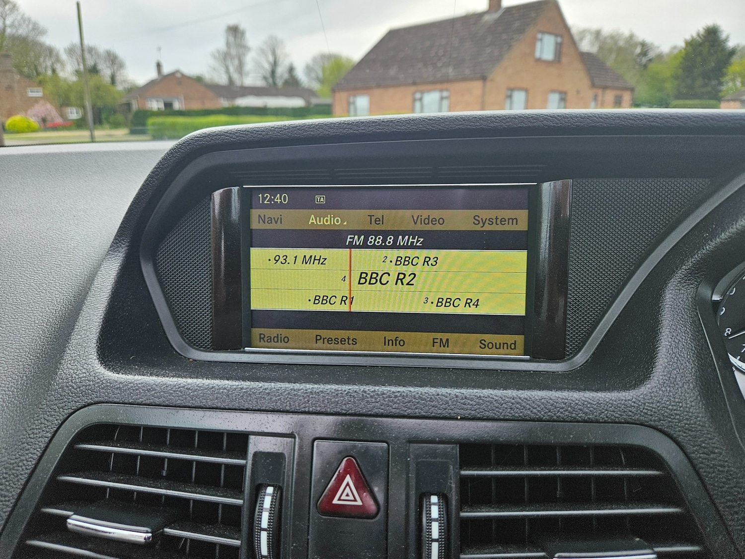 Used Mercedes-Benz E Class 2010 for sale - 78177139: Photo 25