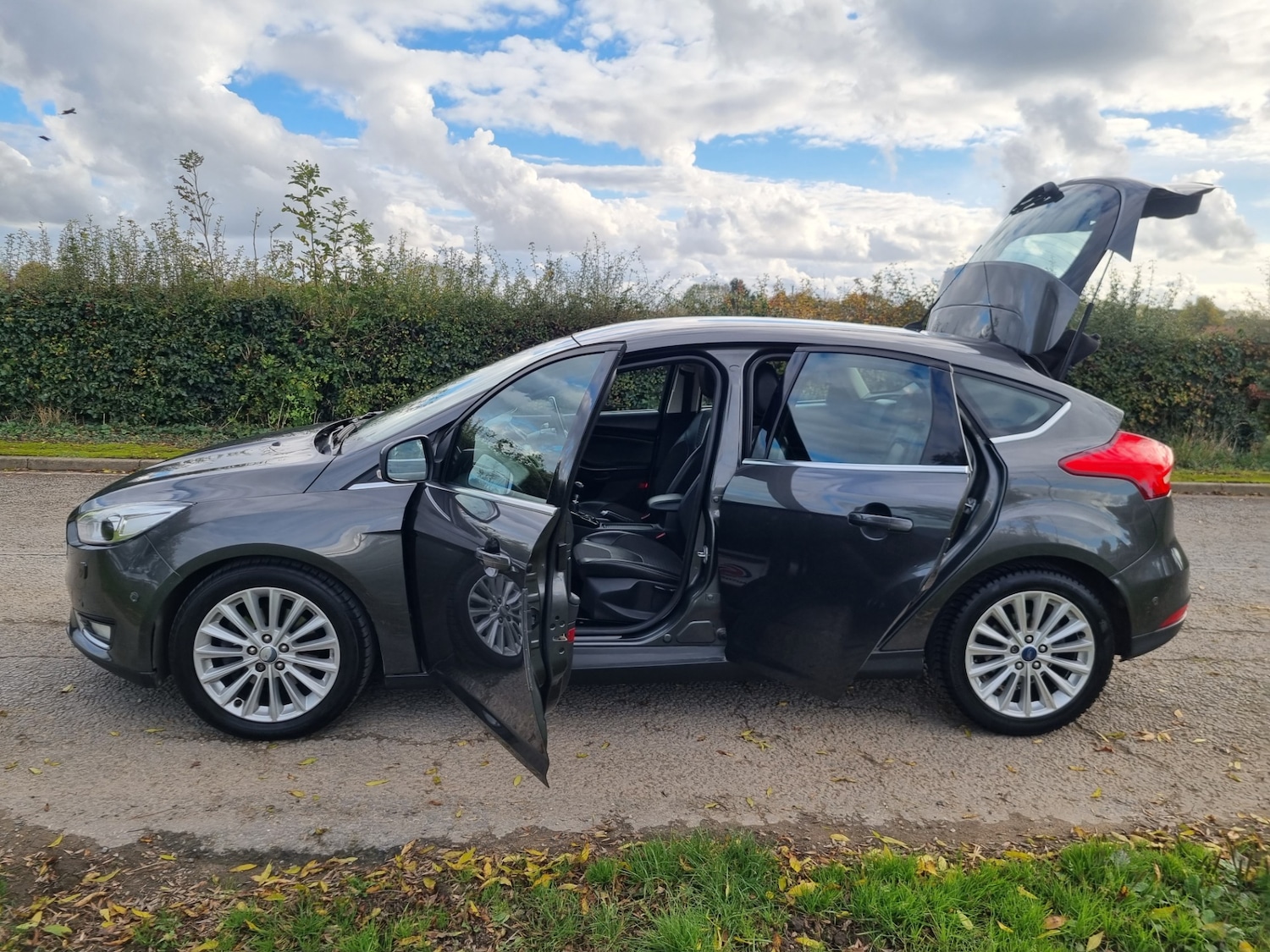 Used Ford Focus 2015 for sale - 76319780: Photo 3