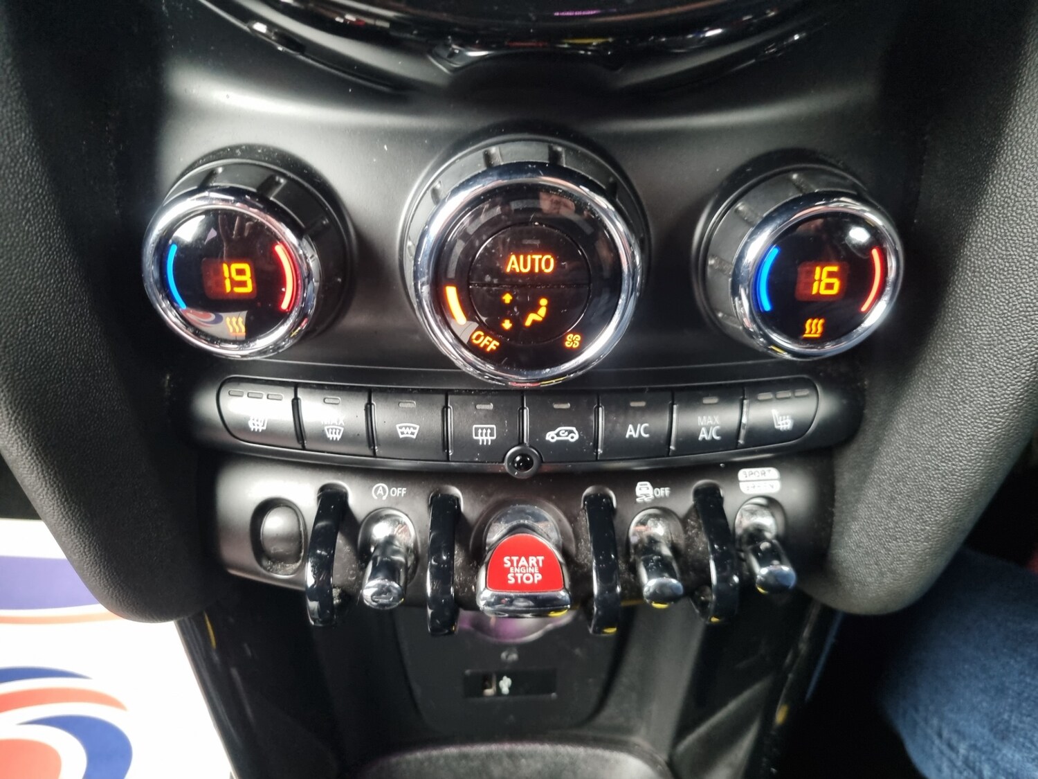 Used MINI Hatch 2021 for sale - 77461417: Photo 32