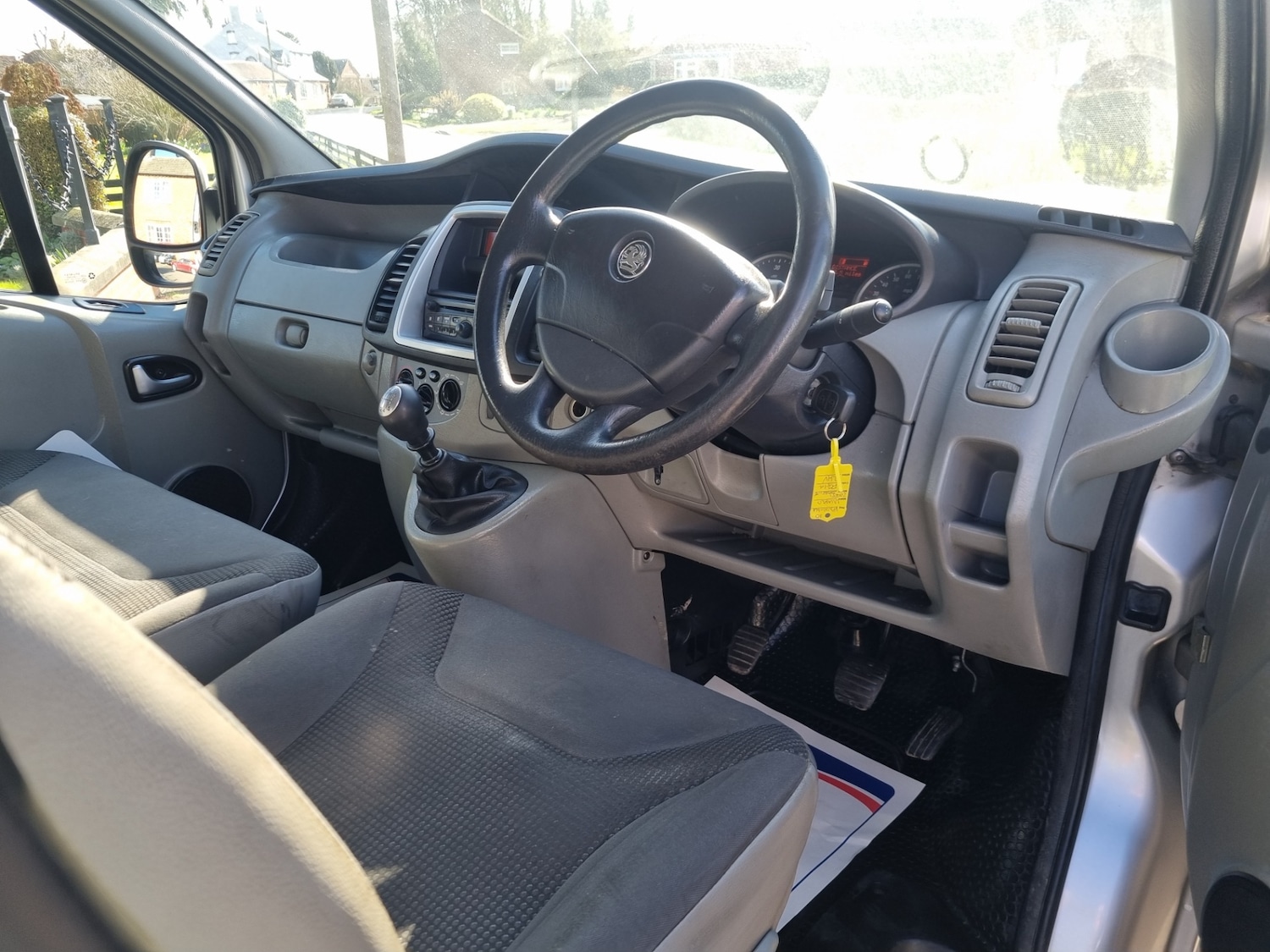 Used Vauxhall Vivaro 2014 for sale - 77813082: Photo 2