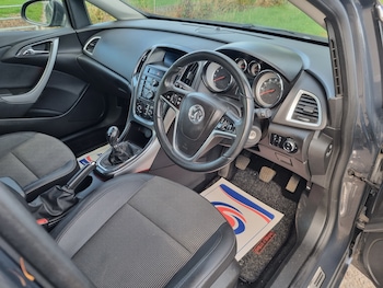Used Vauxhall Astra 2013 for sale - 76113914: Photo