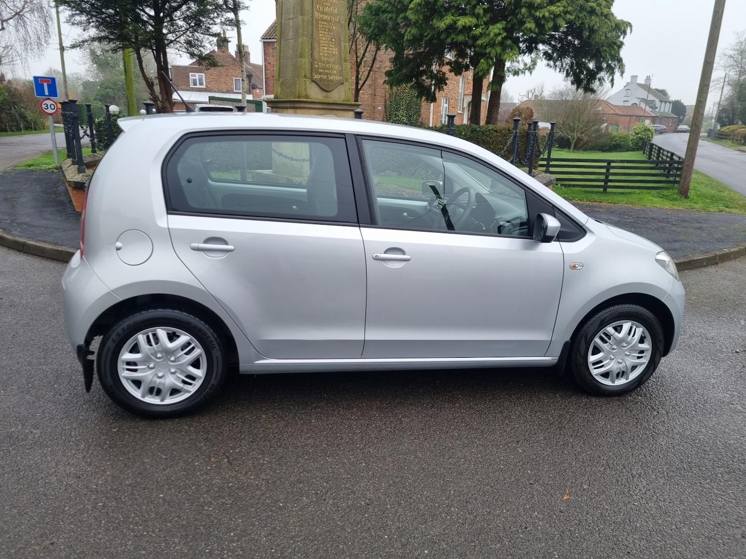 Used Volkswagen up! 2013 for sale - 77461647: Photo 10