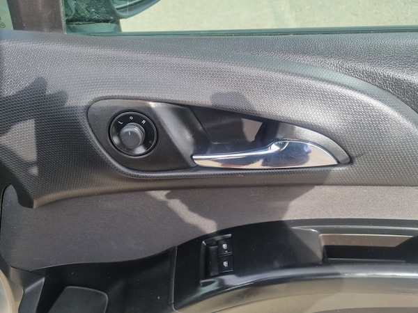 Used Vauxhall Meriva 2015 for sale - 75628334: Photo 27