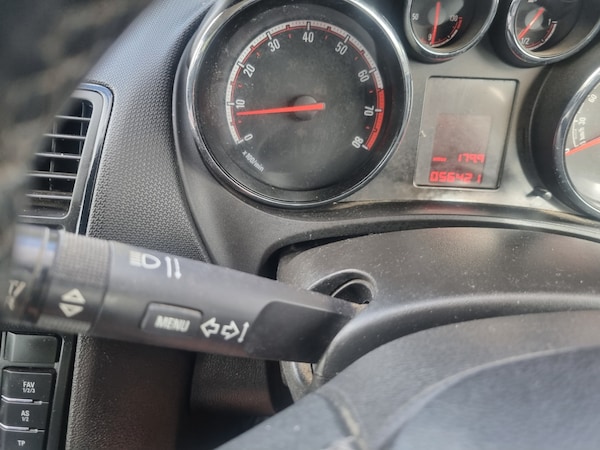 Used Vauxhall Meriva 2015 for sale - 75628334: Photo 28