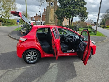 Used Toyota Yaris 2019 for sale - 78106006: Photo
