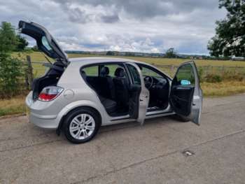 Used Vauxhall Astra 2010 for sale - 75262069: Photo
