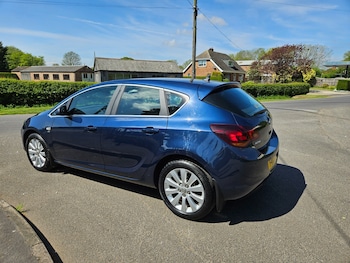 Used Vauxhall Astra 2011 for sale - 78452360: Photo