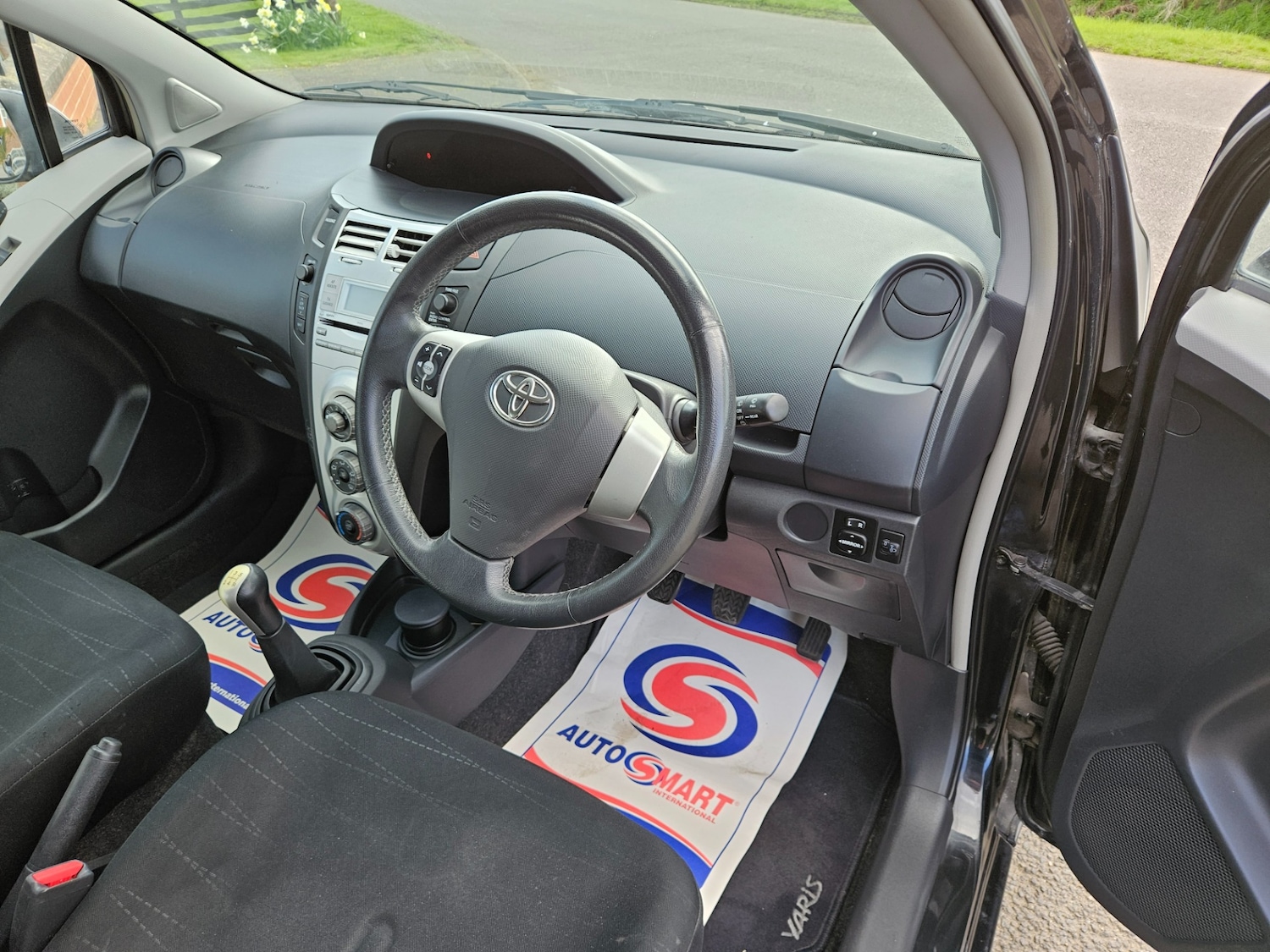 Used Toyota Yaris 2006 for sale - 77831696: Photo 2