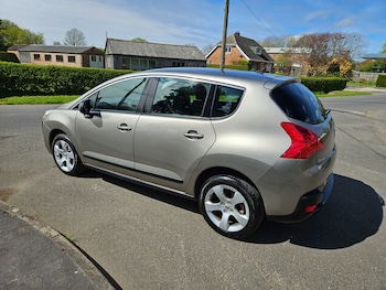 Used Peugeot 3008 2013 for sale - 77931676: Photo