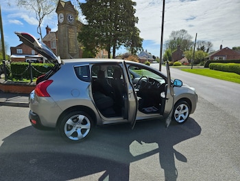 Used Peugeot 3008 2013 for sale - 77931676: Photo