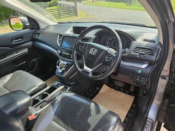 Used Honda CR-V 2015 for sale - 79017550: Photo