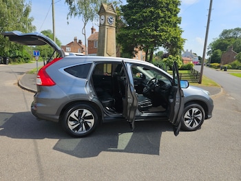 Used Honda CR-V 2015 for sale - 79017550: Photo