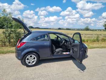Used Vauxhall Corsa 2010 for sale - 75282883: Photo