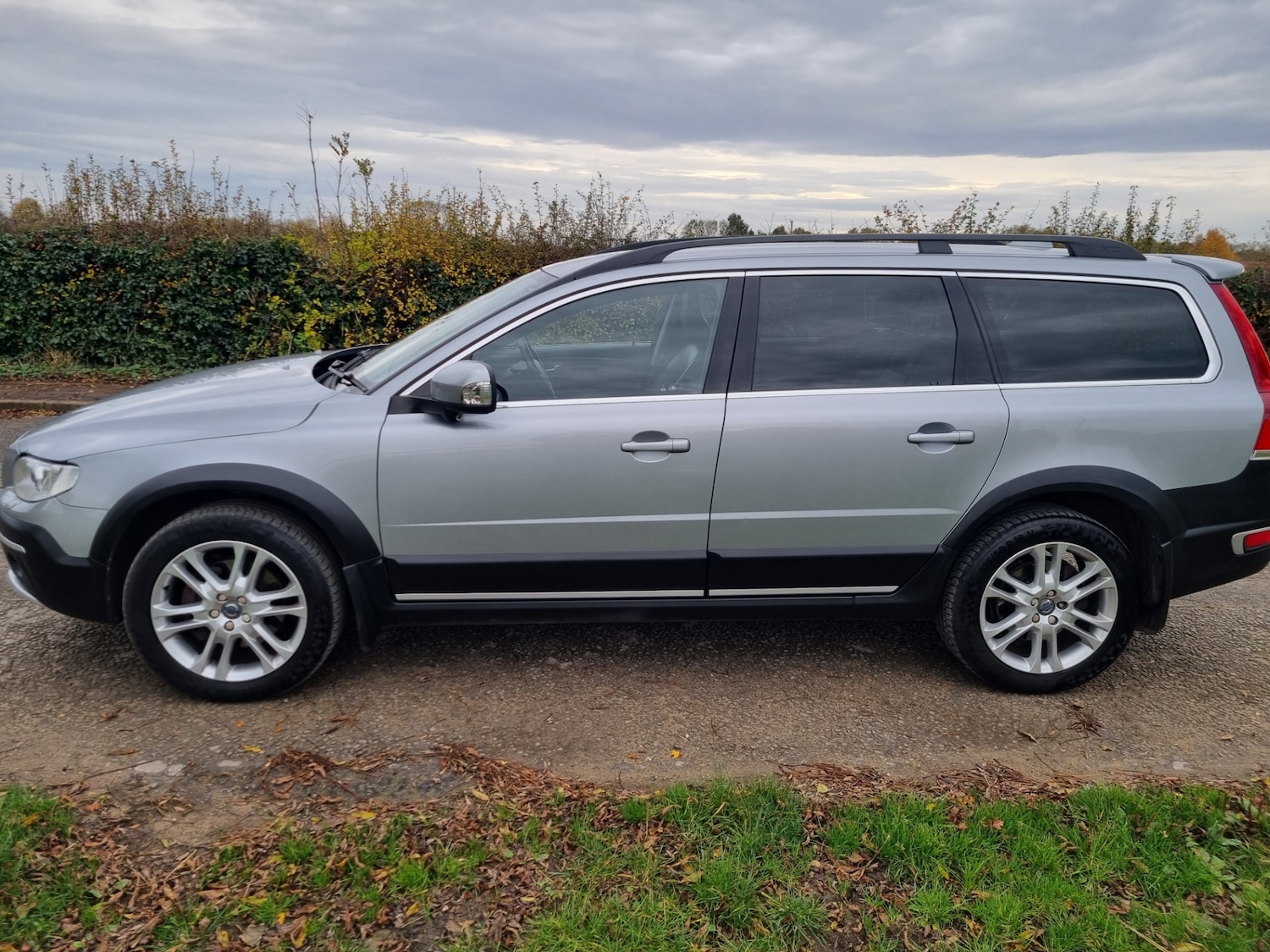 Used Volvo XC70 2015 for sale - 76477451: Photo 10