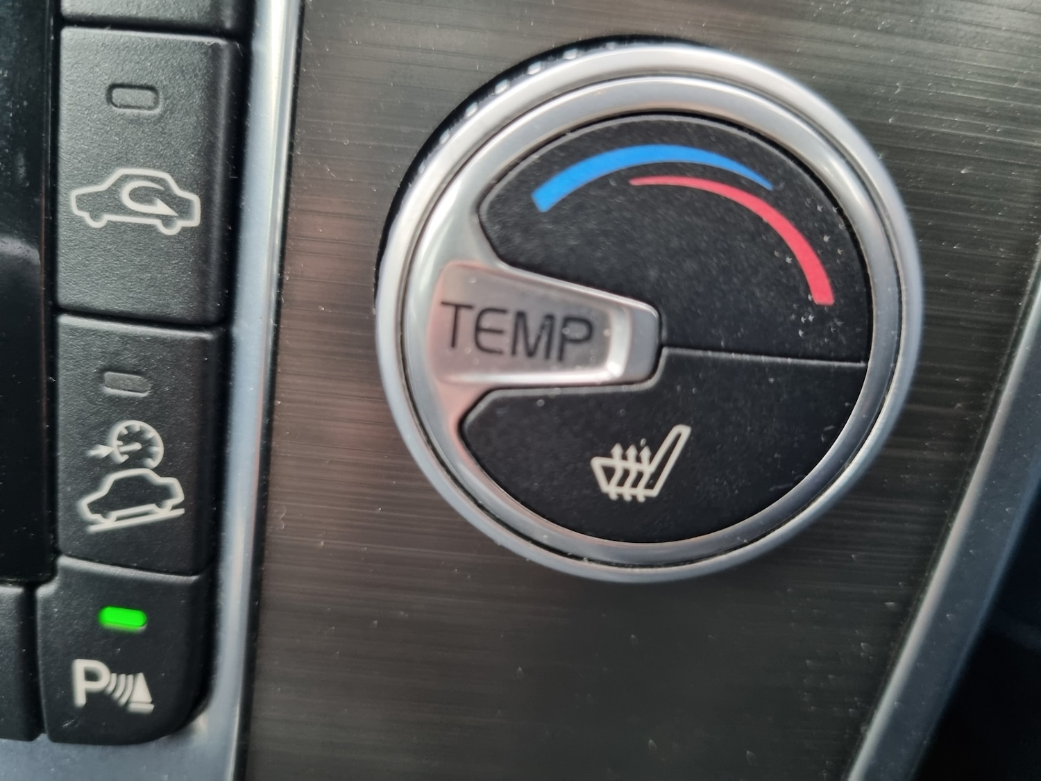 Used Volvo XC70 2015 for sale - 76477451: Photo 24