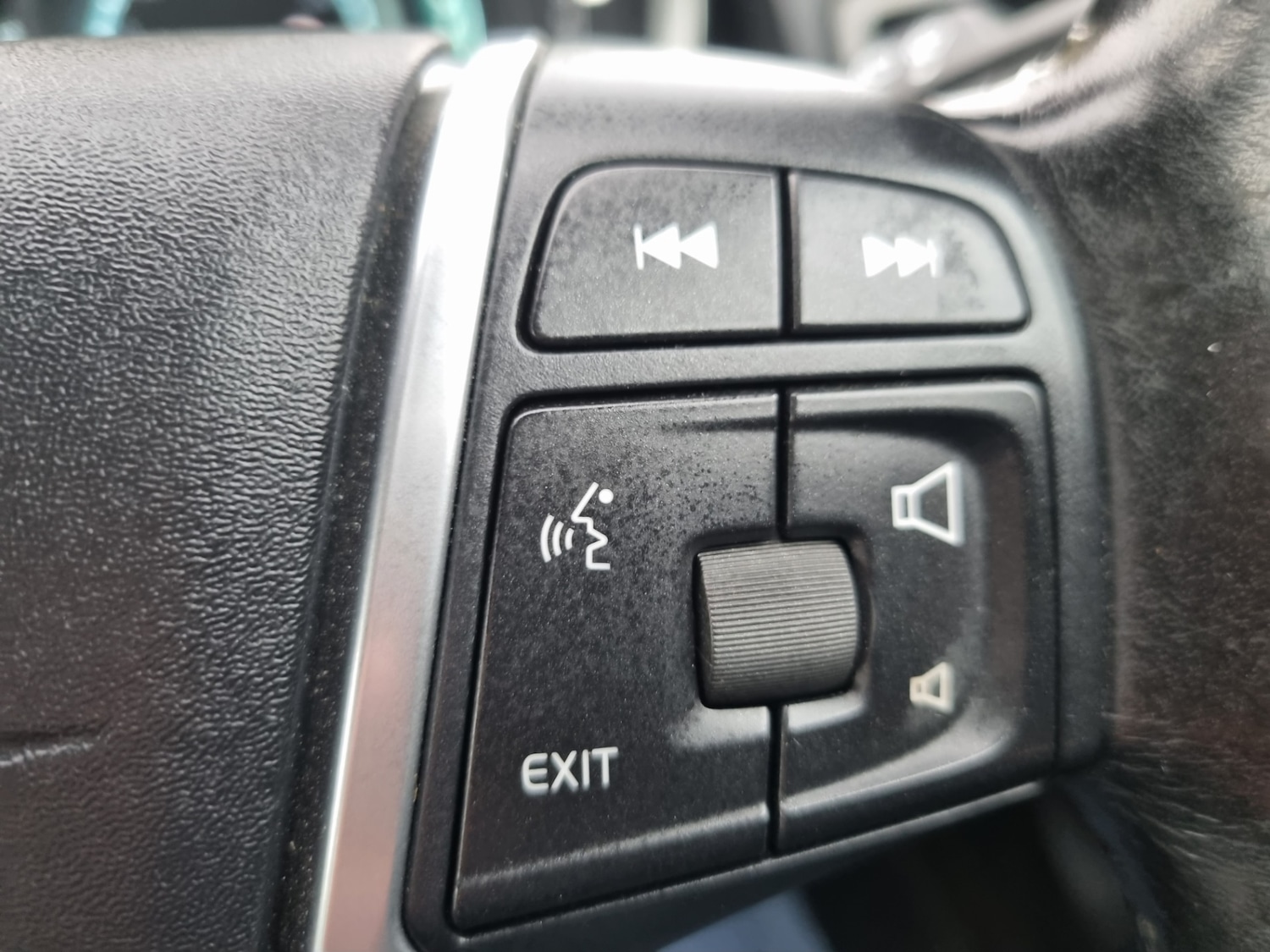 Used Volvo XC70 2015 for sale - 76477451: Photo 25