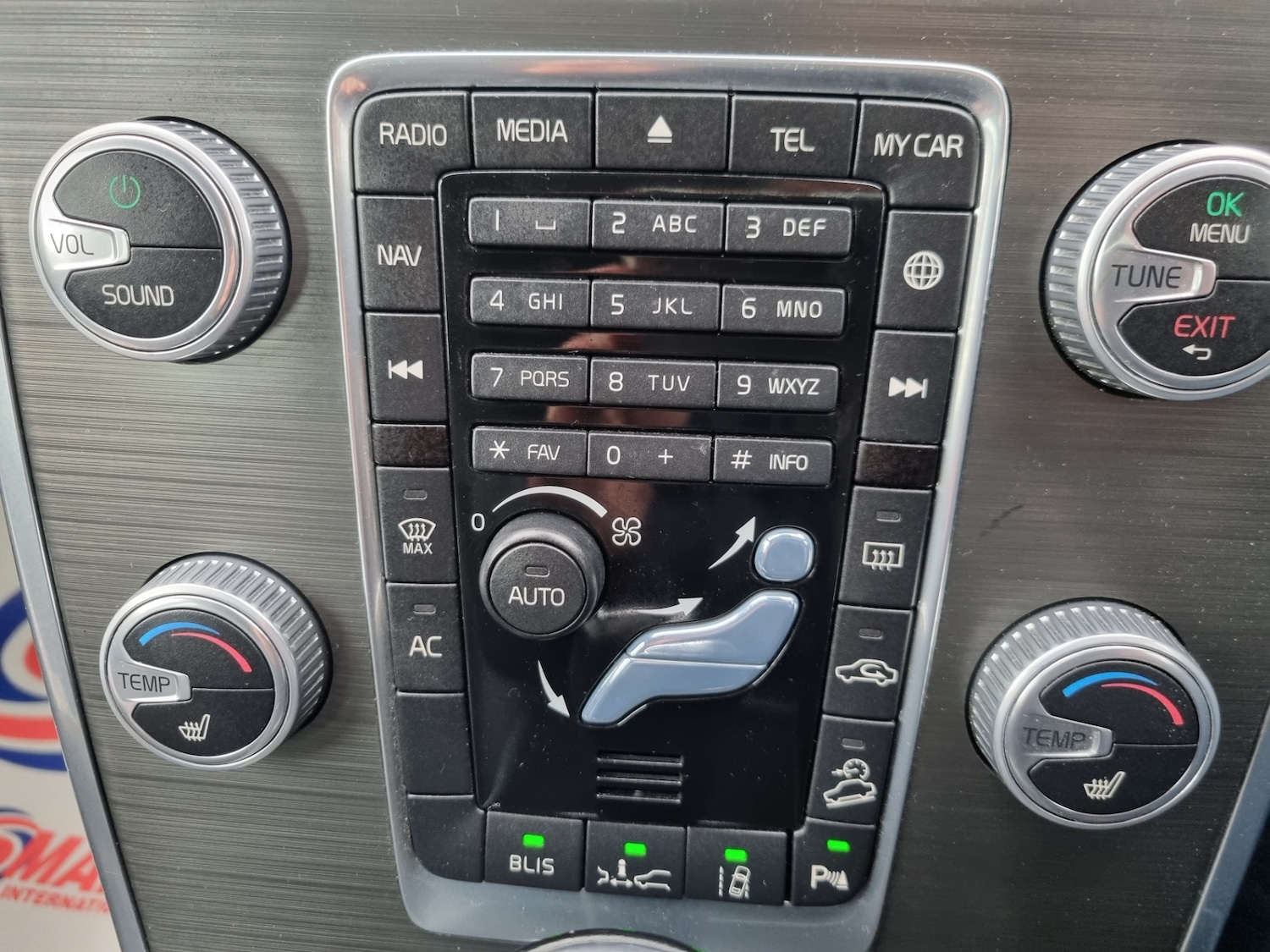 Used Volvo XC70 2015 for sale - 76477451: Photo 27