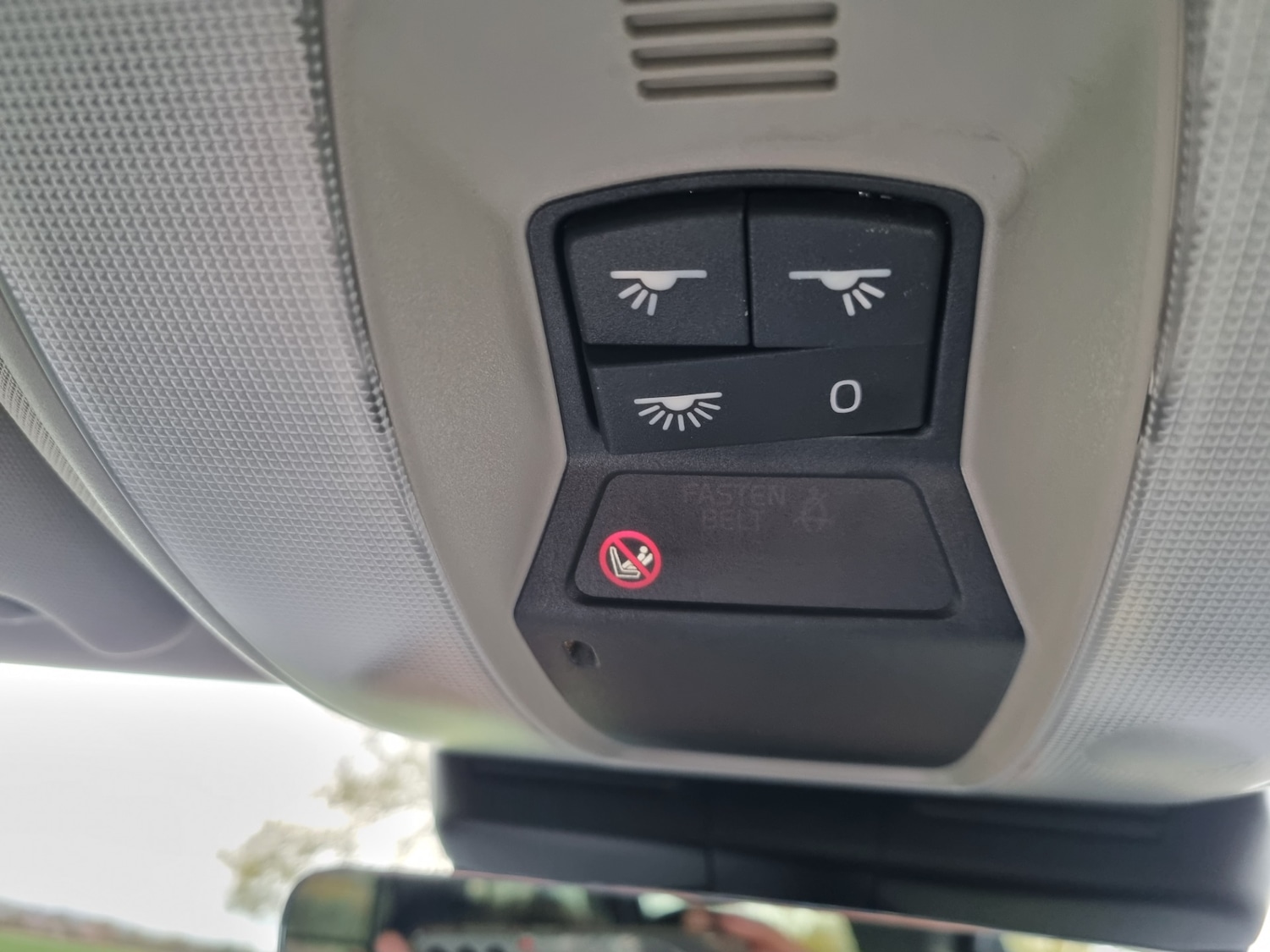 Used Volvo XC70 2015 for sale - 76477451: Photo 30