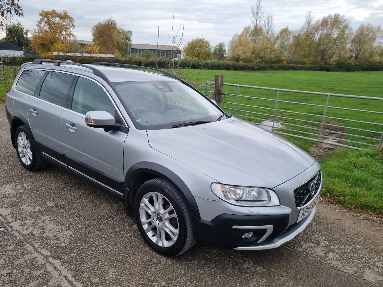 Used Volvo XC70 2015 for sale - 76477451: Photo 9