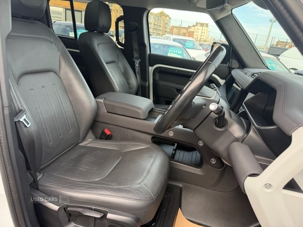 Used Land Rover Defender 2022 for sale - 78102108: Photo 11