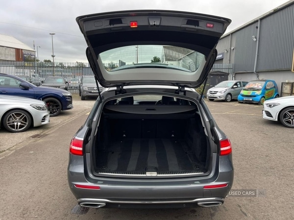 Used Mercedes-Benz E Class 2018 for sale - 76251519: Photo 32