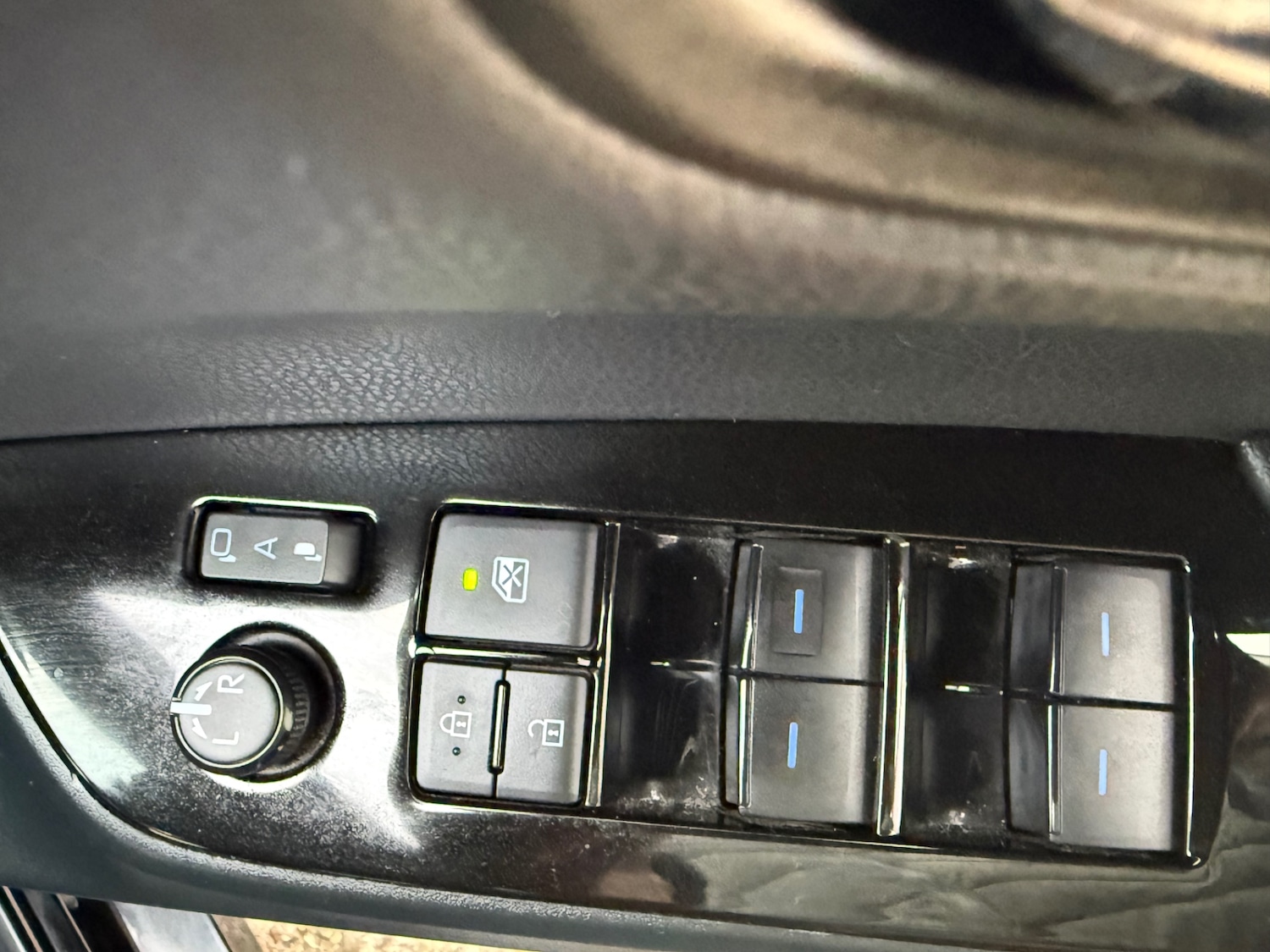 Used Toyota Prius 2020 for sale - 77595829: Photo 13