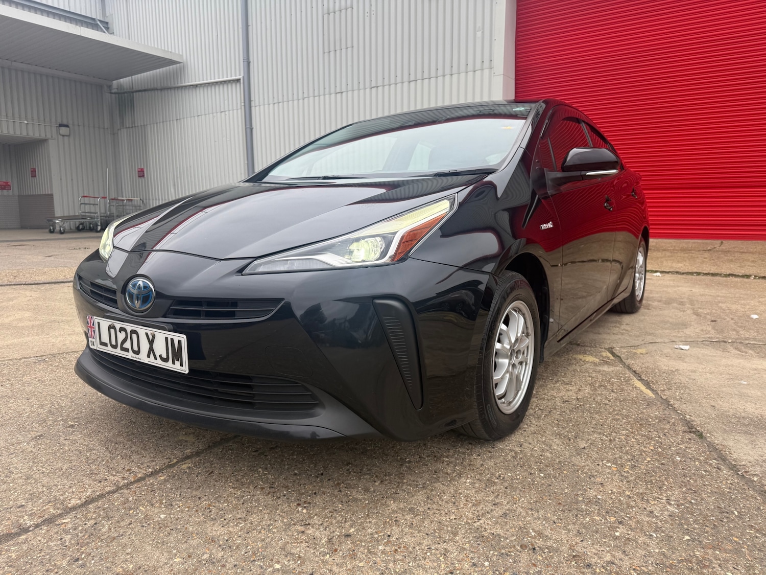 Used Toyota Prius 2020 for sale - 77595829: Photo 2