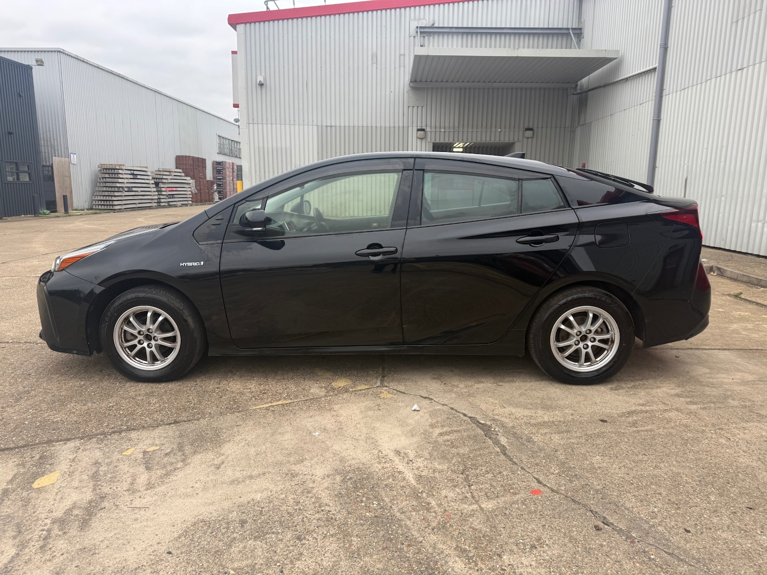 Used Toyota Prius 2020 for sale - 77595829: Photo 4