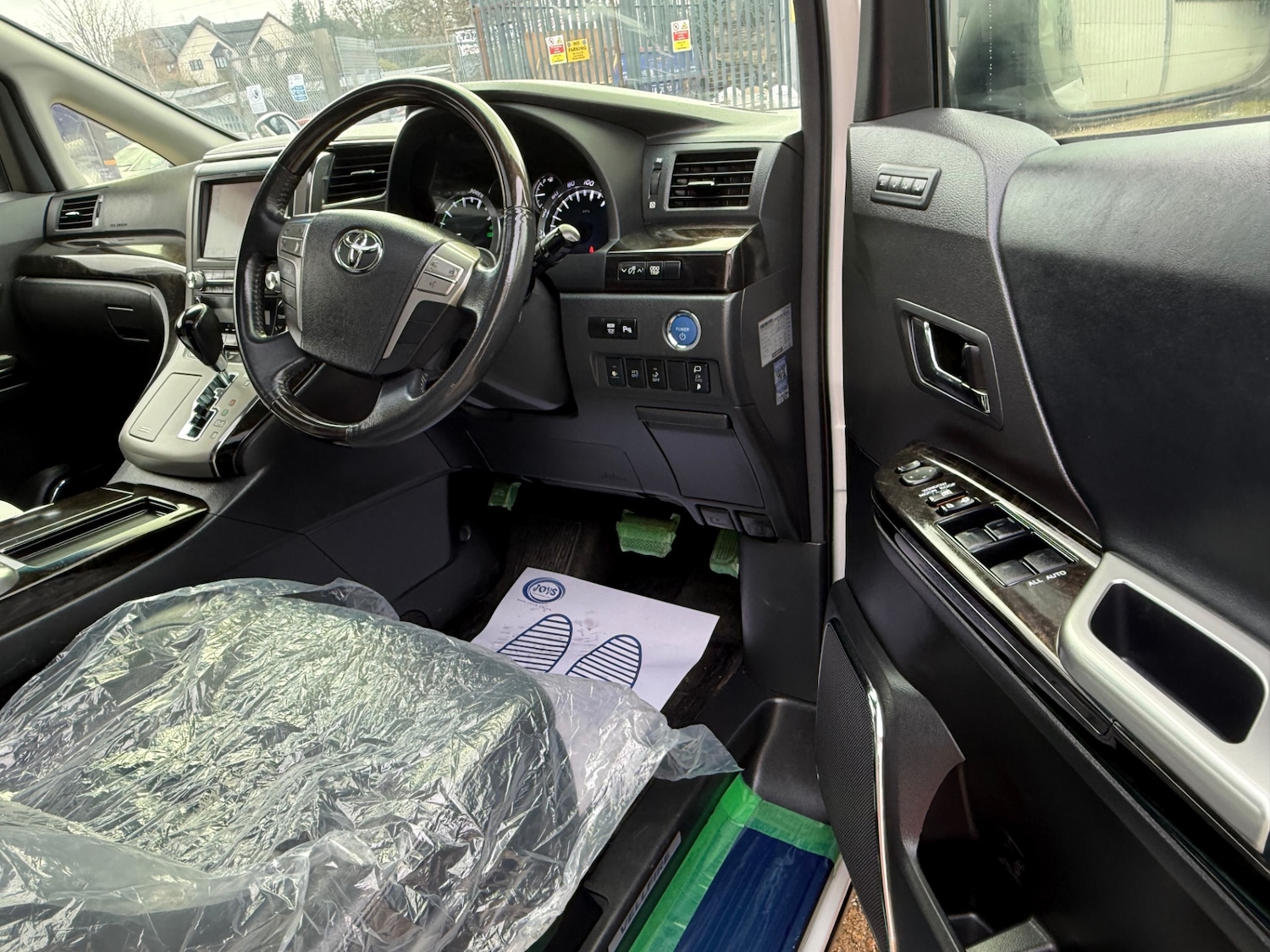 Used Toyota Vellfire 2014 for sale - 77483833: Photo 15