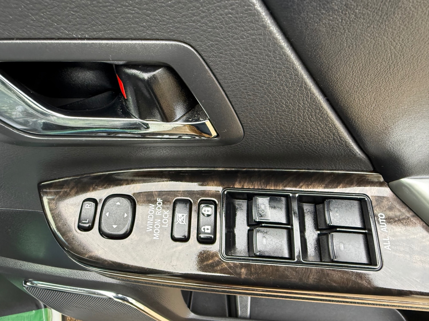 Used Toyota Vellfire 2014 for sale - 77483833: Photo 16