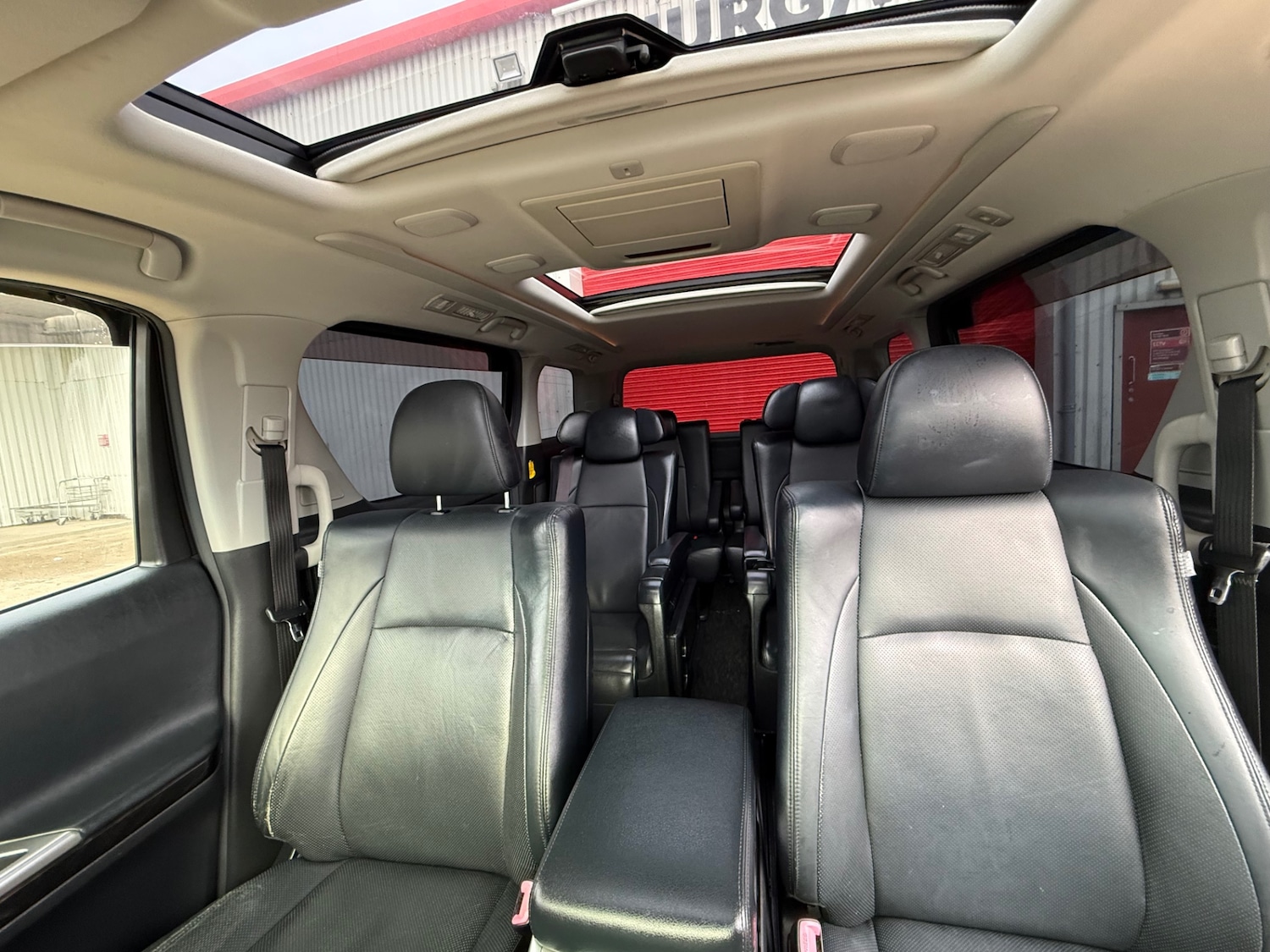 Used Toyota Vellfire 2014 for sale - 77483833: Photo 25