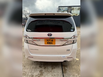 Used Toyota Vellfire 2014 for sale - 77483833: Photo