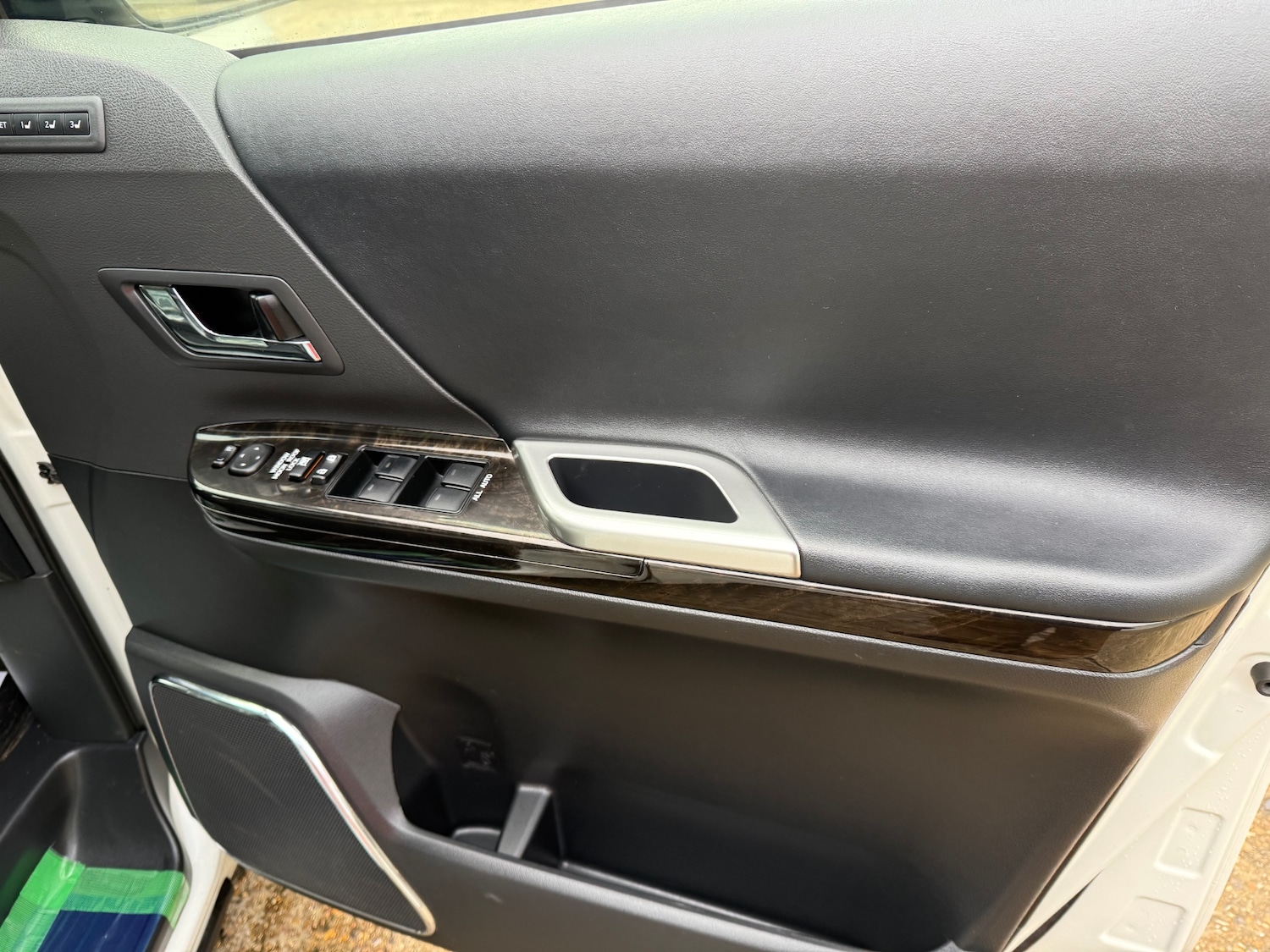 Used Toyota Vellfire 2014 for sale - 77483833: Photo 7