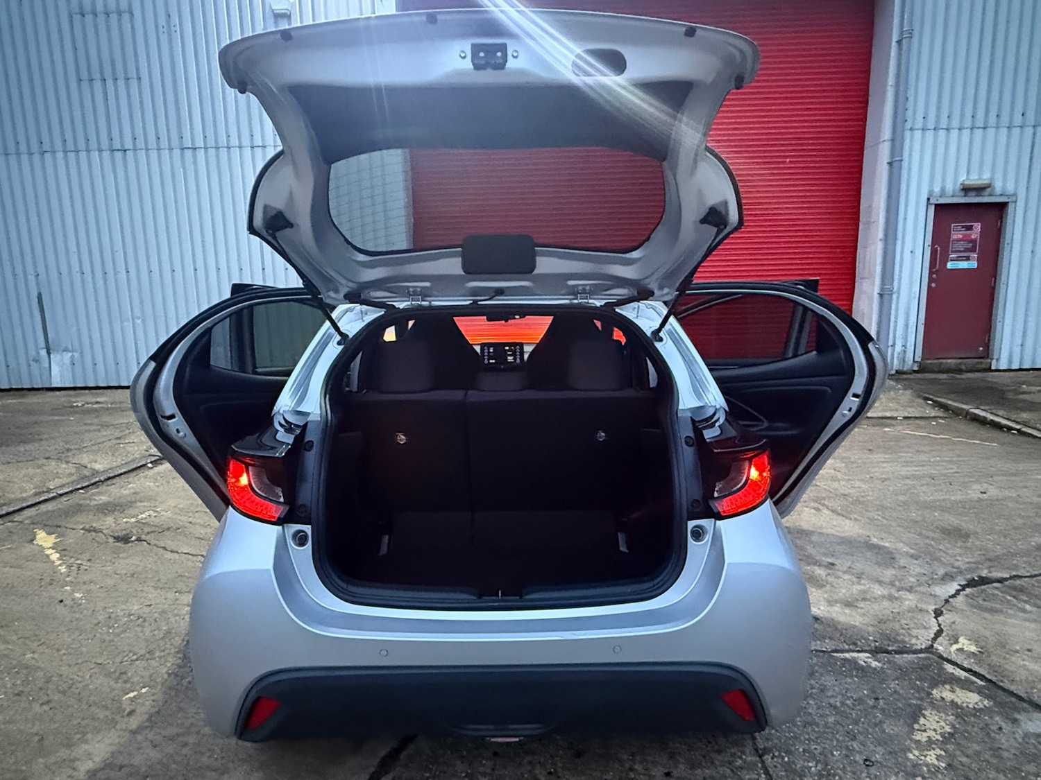 Used Toyota Yaris 2021 for sale - 77563476: Photo 19