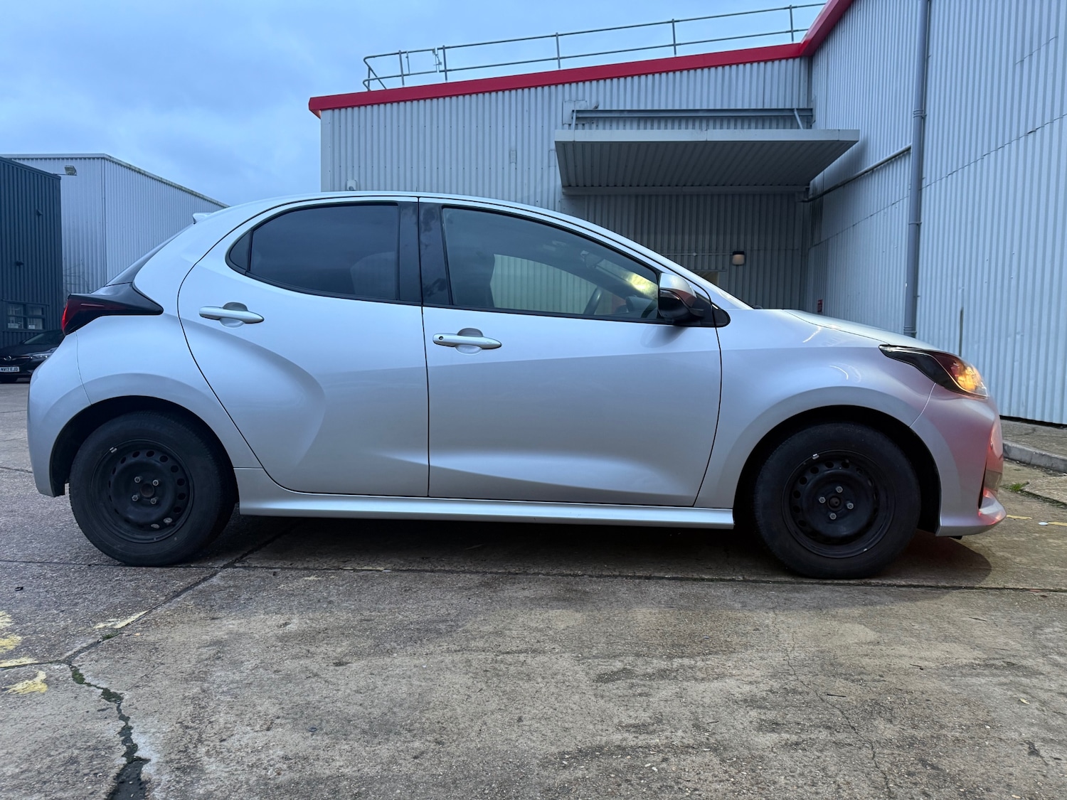 Used Toyota Yaris 2021 for sale - 77563476: Photo 8