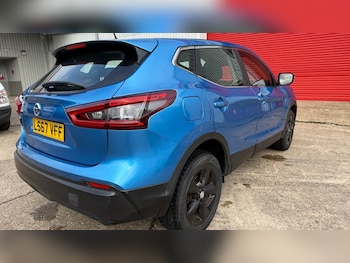 Used Nissan Qashqai 2017 for sale - 77650014: Photo