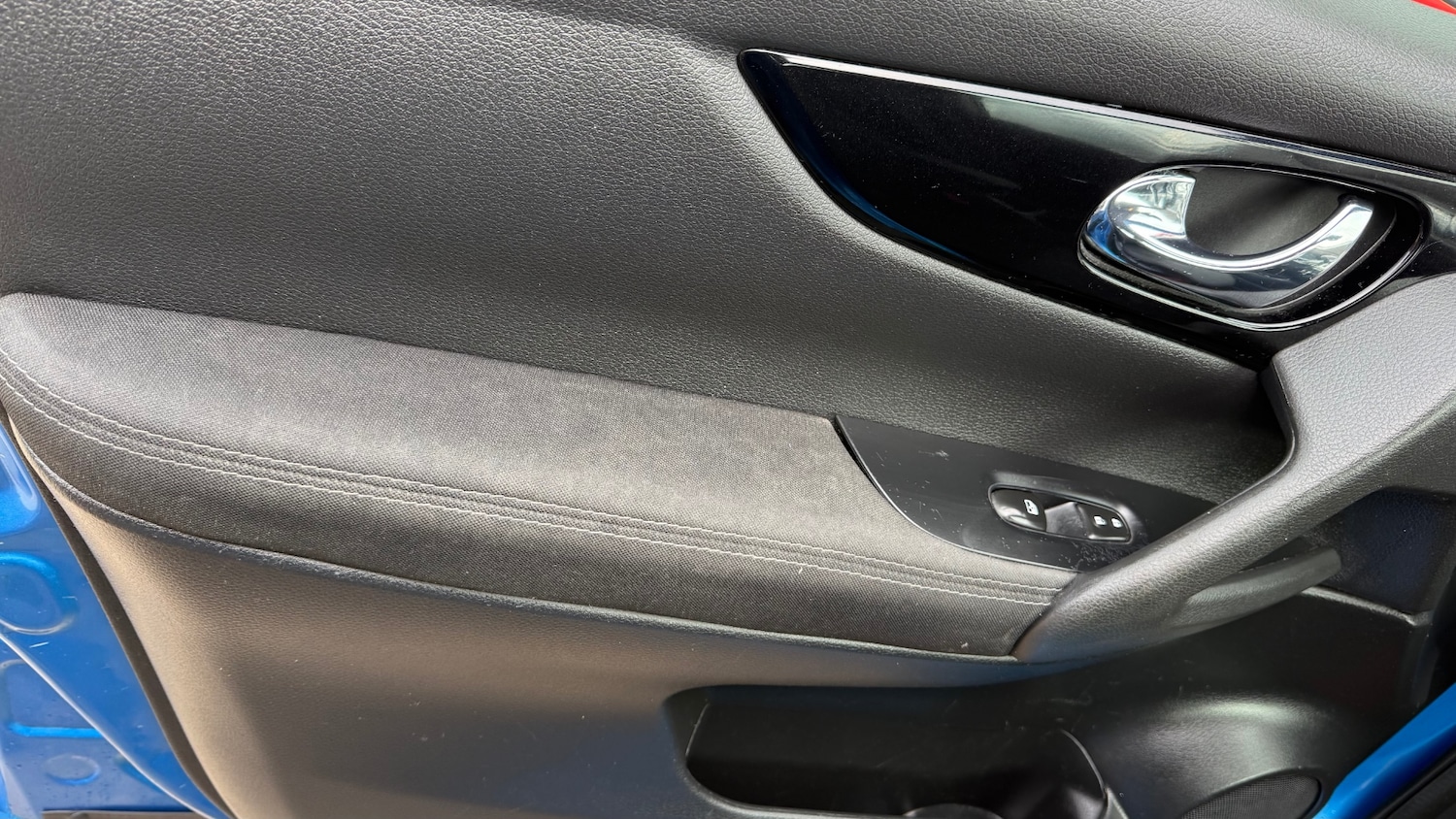 Used Nissan Qashqai 2017 for sale - 77650014: Photo 8