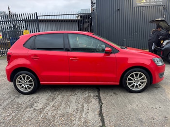 Used Volkswagen Polo 2013 for sale - 77453451: Photo