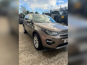 Used Land Rover Discovery Sport 2017 for sale - 77478262: Photo