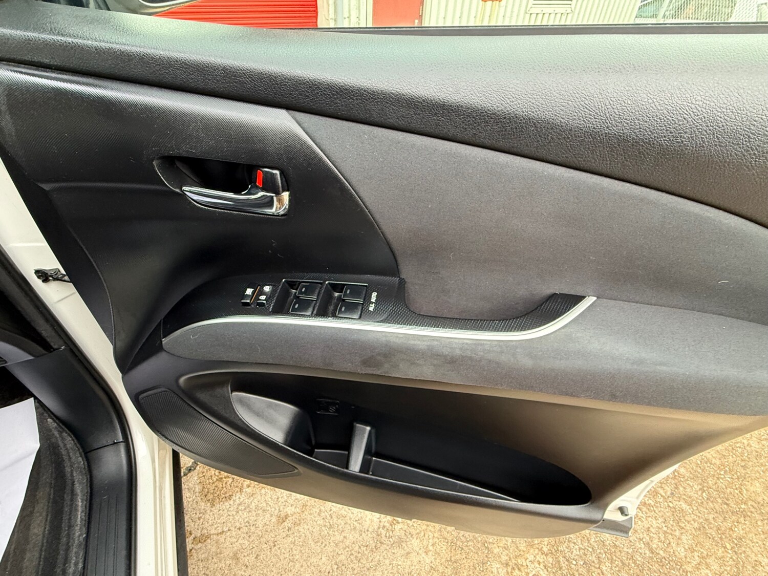 Used Toyota Estima 2014 for sale - 77536135: Photo 17