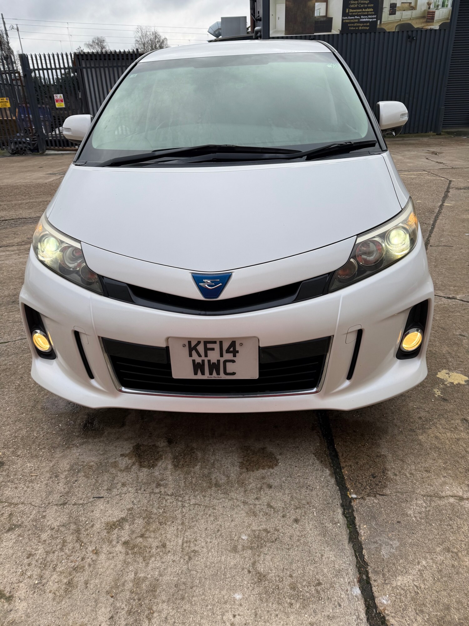 Used Toyota Estima 2014 for sale - 77536135: Photo 7