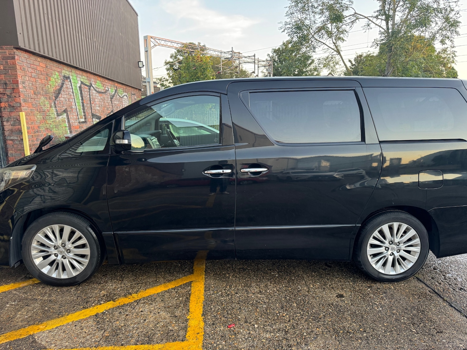 Used Toyota Alphard 2024 for sale - 77478254: Photo 4