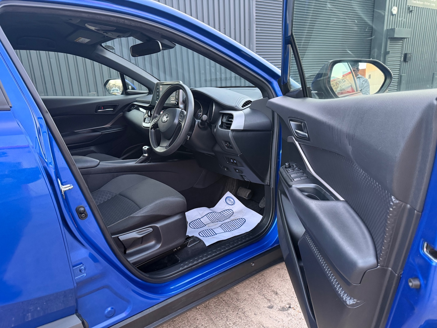 Used Toyota C-HR 2021 for sale - 77921645: Photo 18