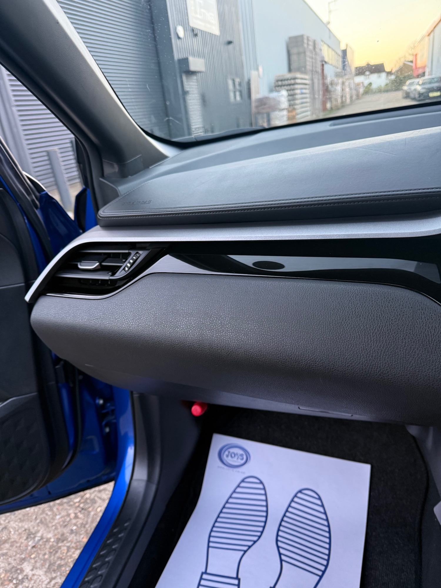 Used Toyota C-HR 2021 for sale - 77921645: Photo 31