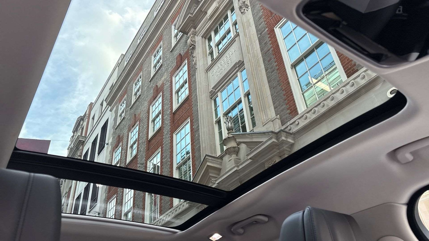 Used Land Rover Range Rover Velar 2024 for sale - 76564317: Photo 21