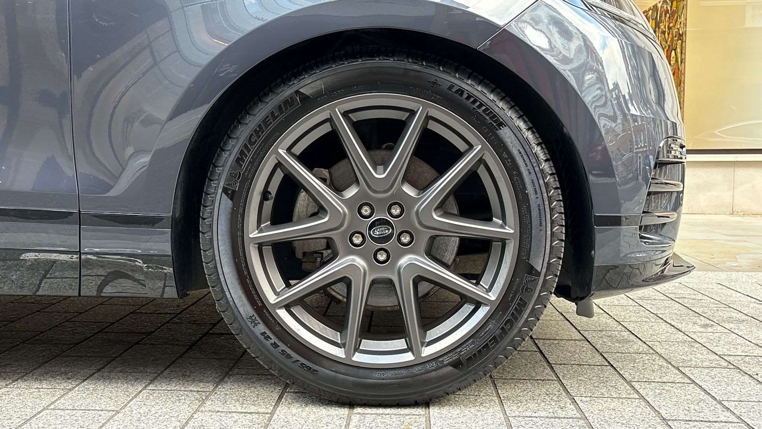 Used Land Rover Range Rover Velar 2024 for sale - 76564317: Photo 8